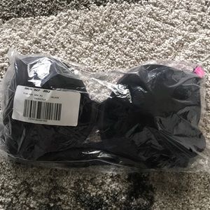 Black Victoria secrets push up bra